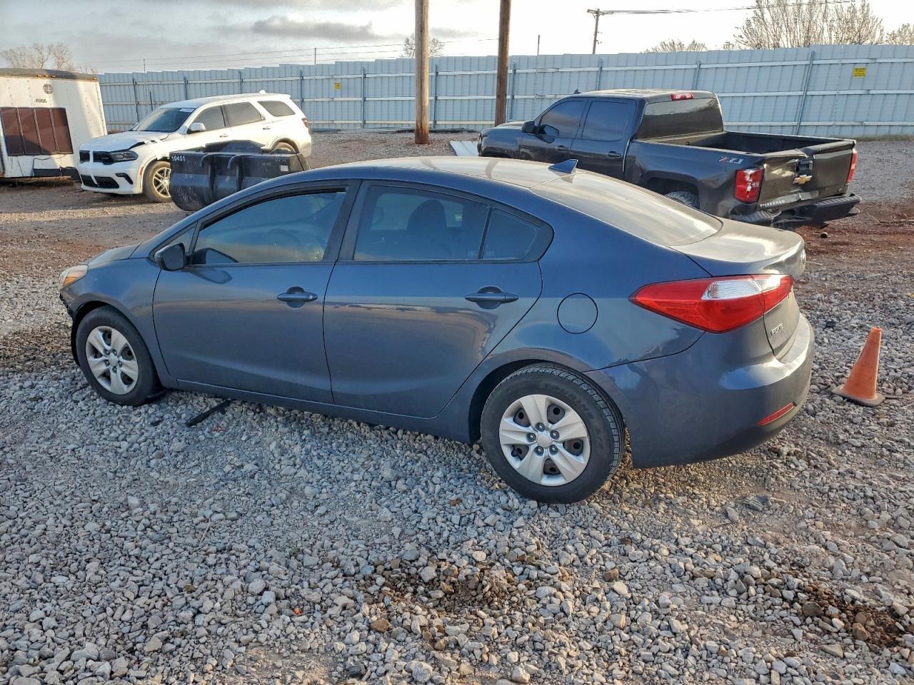 2016 Kia Forte Lx - Image 2