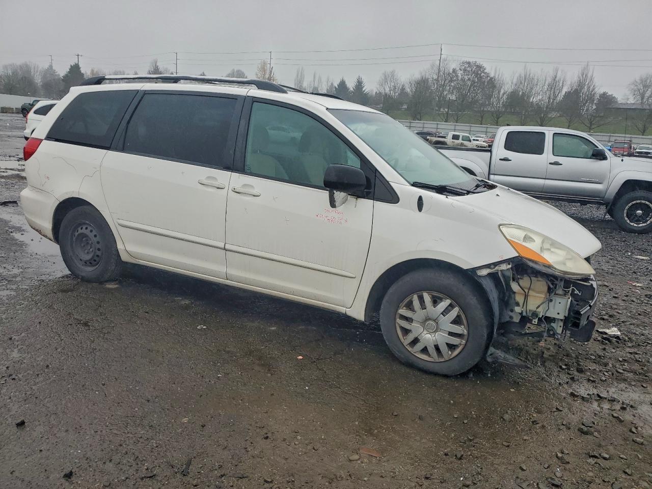 2007 Toyota Sienna - Image 4