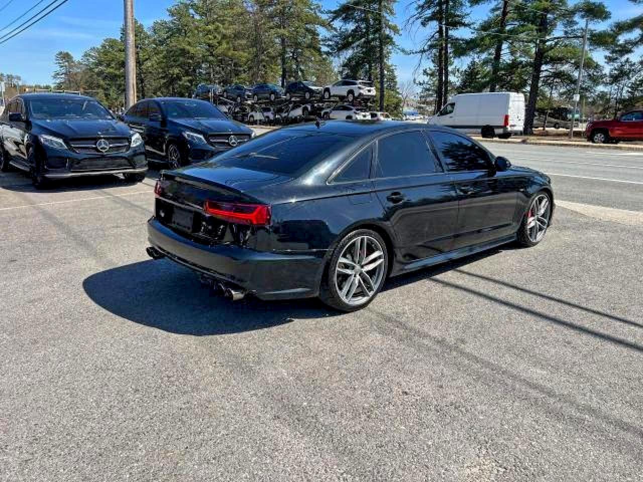 2018 Audi S6 Premium Plus - Image 4