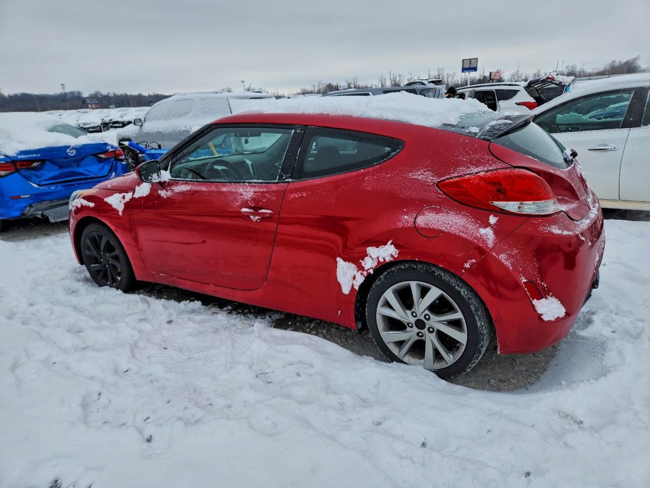 2016 Hyundai Veloster - Фото 2
