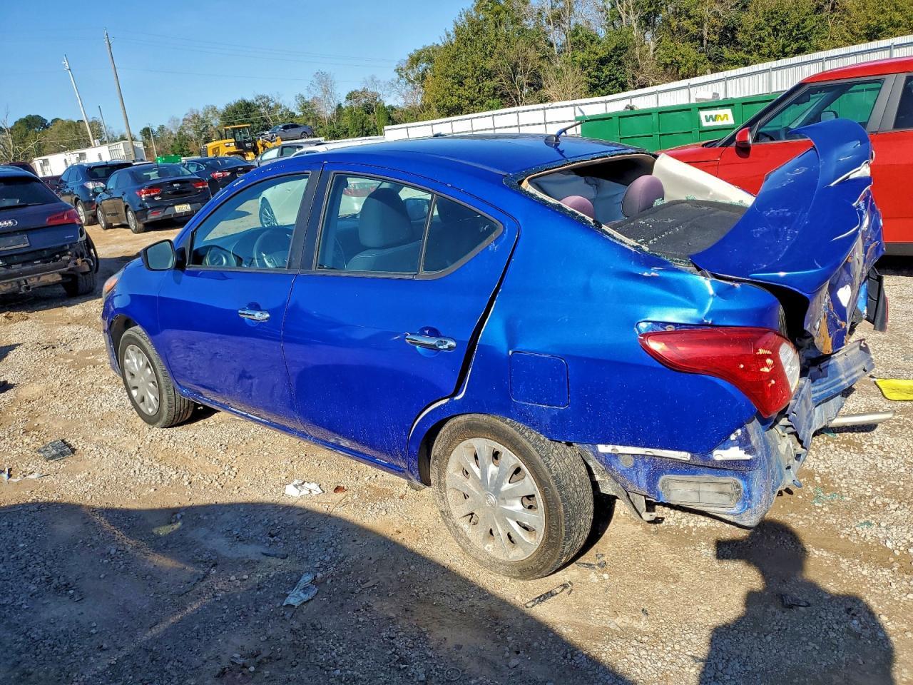2016 Nissan Versa S - Image 2
