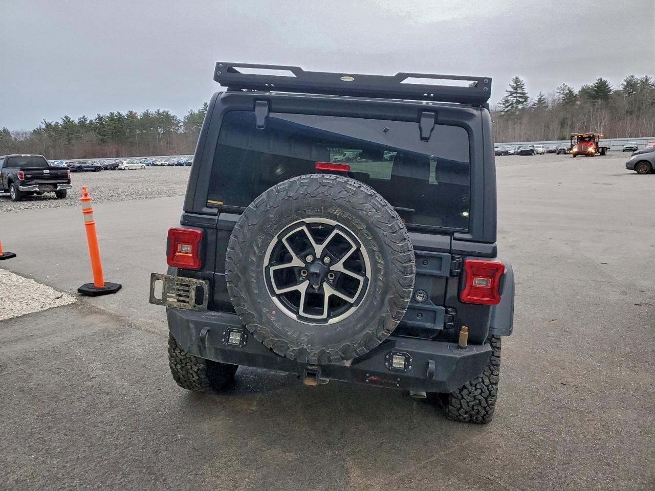 2024 Jeep Wrangler Rubicon - Image 6