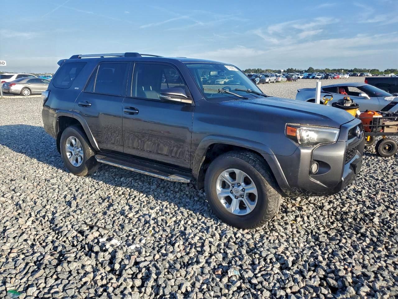 2019 Toyota 4Runner Sr5 - Image 4