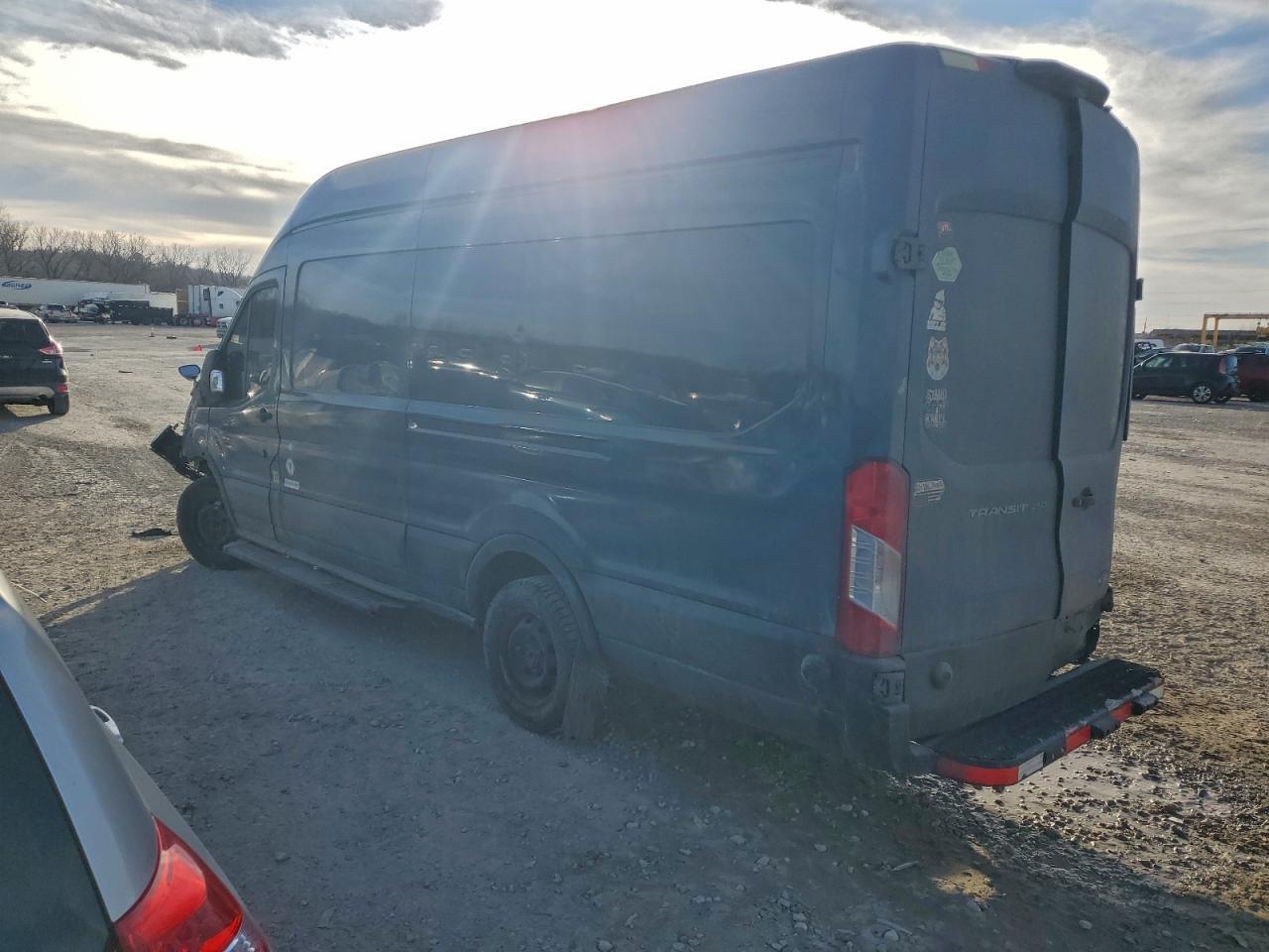 2019 Ford Transit T-250 - Фото 2