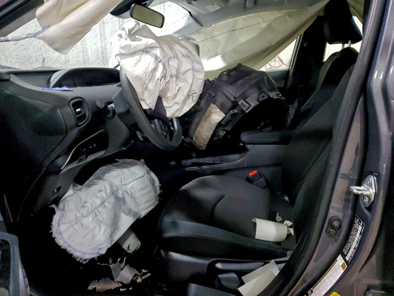 2022 Toyota Prius Le - Фото 7