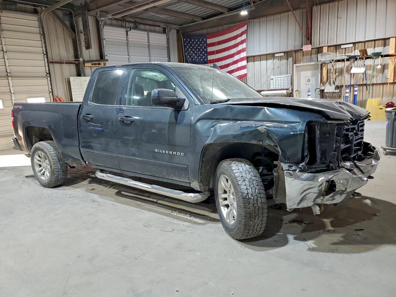 2017 Chevrolet Silverado K1500 Lt - Image 4