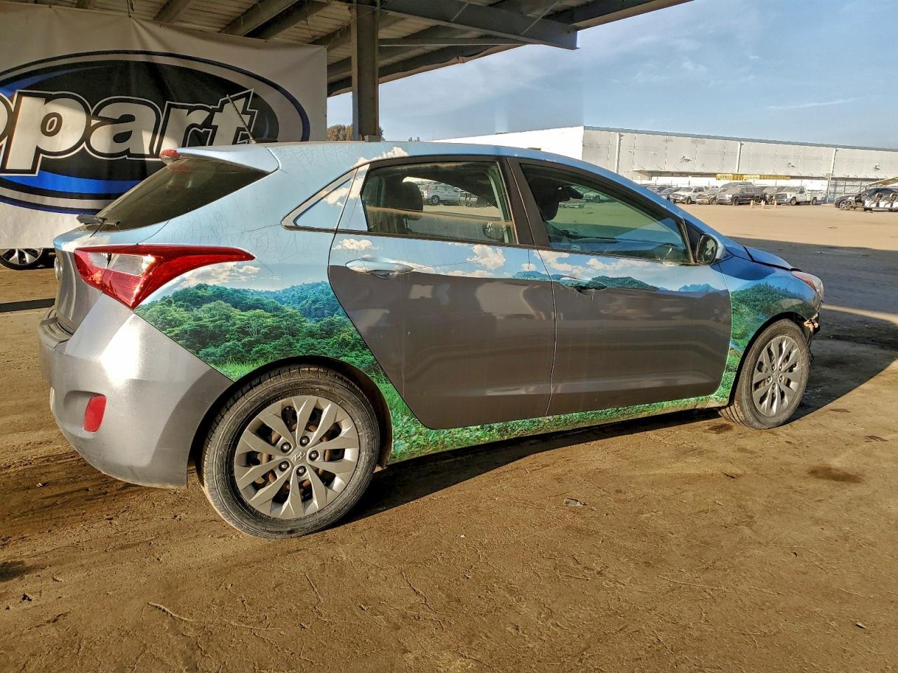 2017 Hyundai Elantra Gt - Image 3