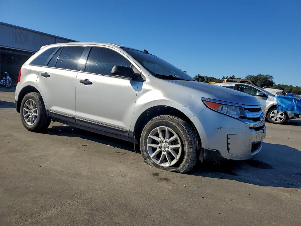 2014 Ford Edge Se - Image 4