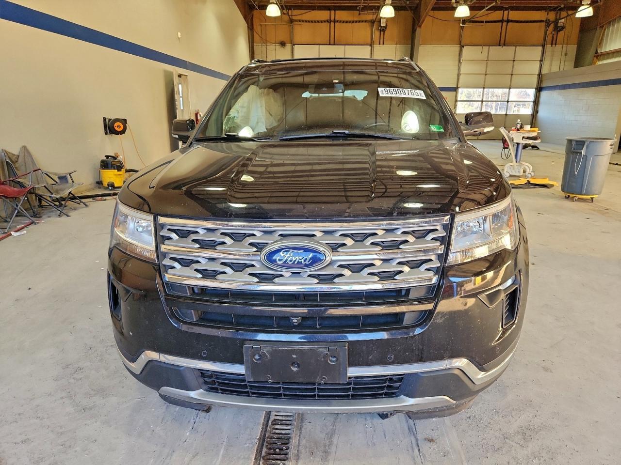 2019 Ford Explorer Limited - Image 5