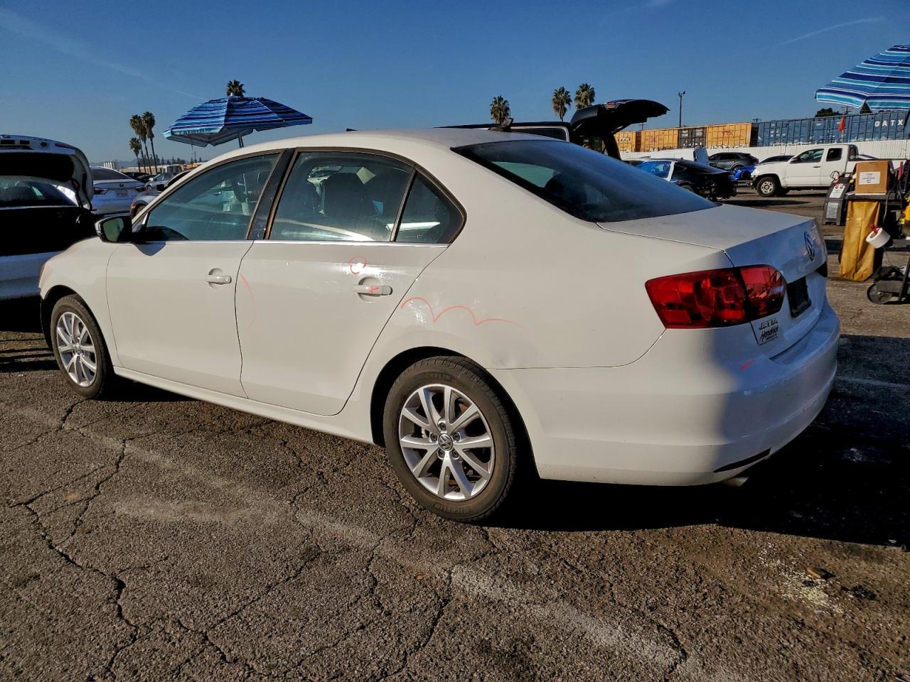 2014 Volkswagen Jetta Se - Image 2