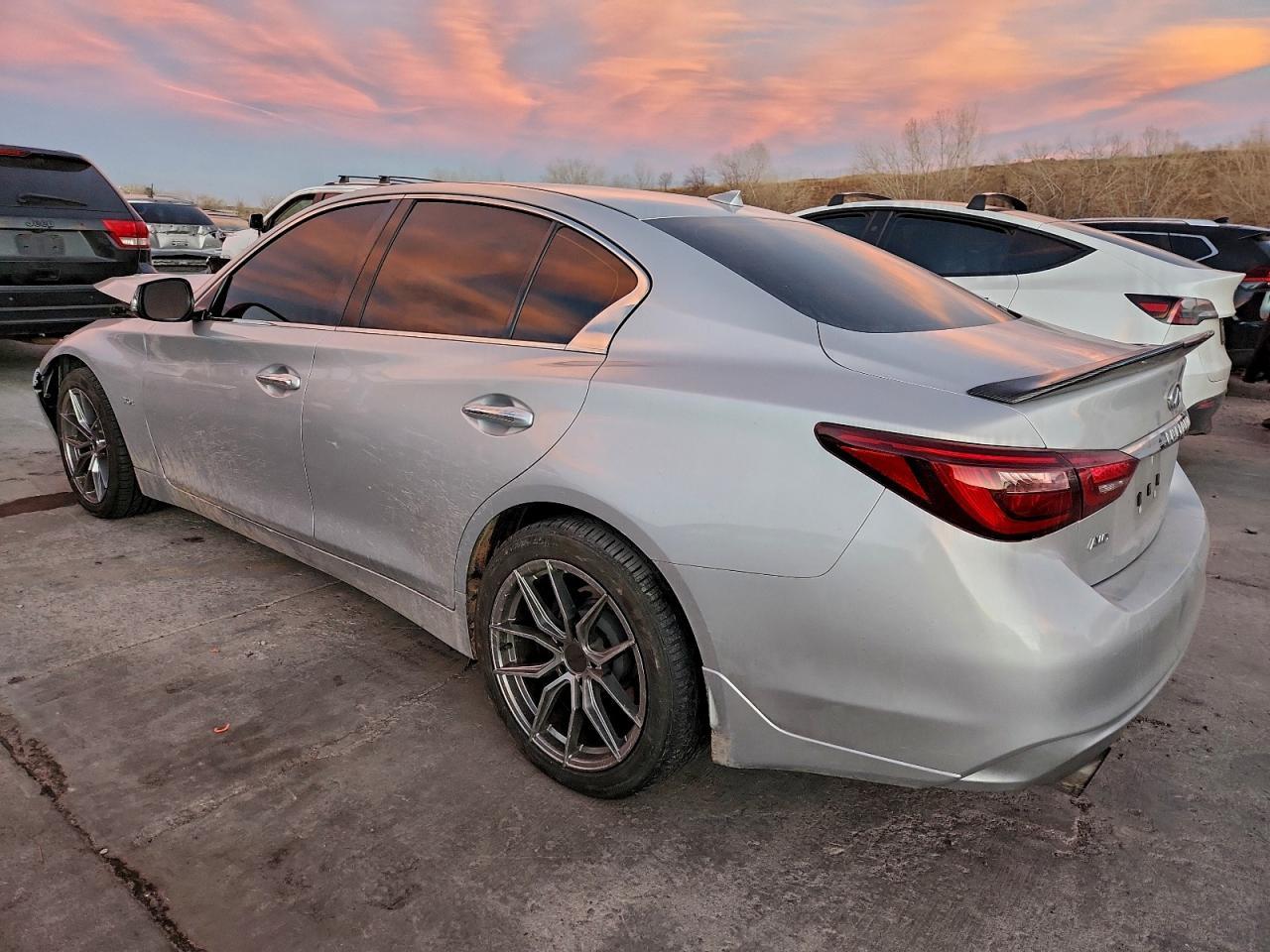 2018 Infiniti Q50 Luxe - Фото 2