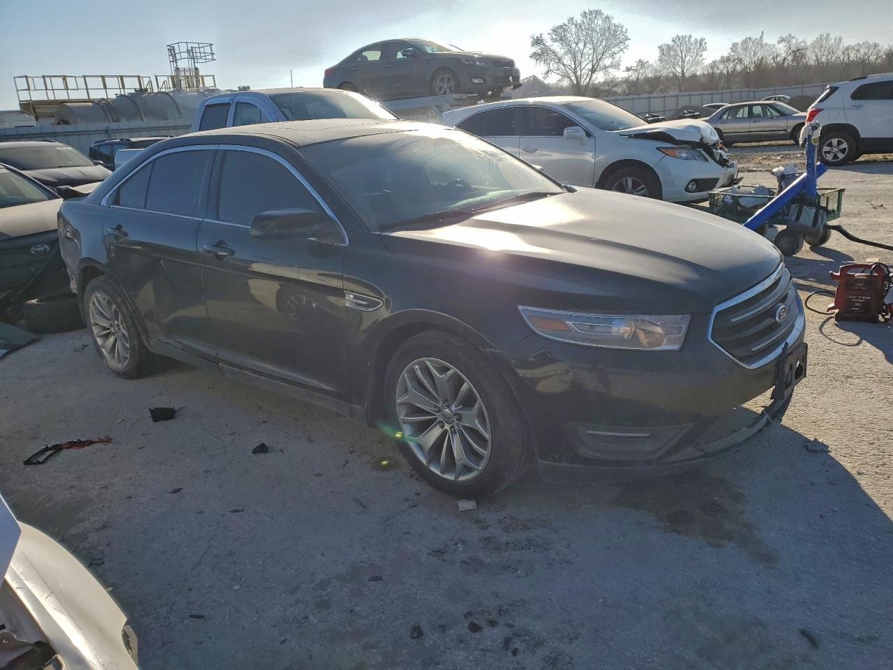 2013 Ford Taurus Sel - Image 4