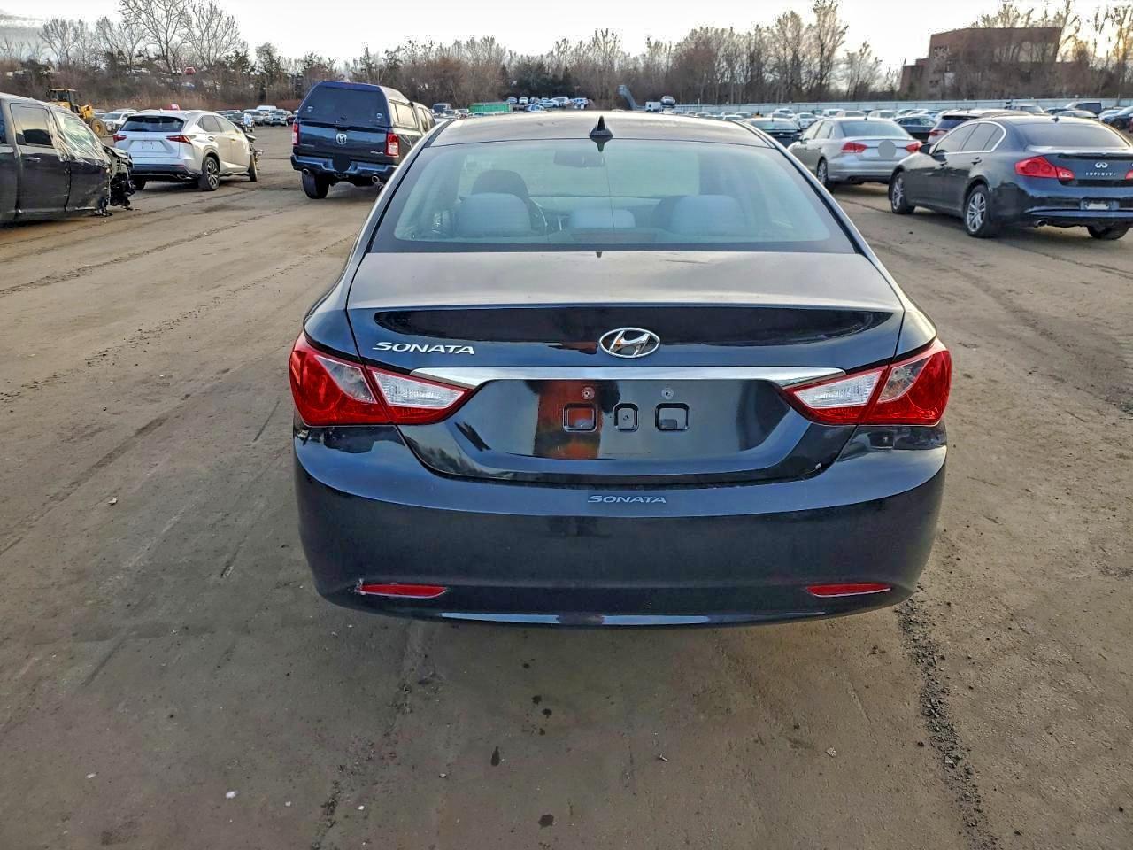 2013 Hyundai Sonata Gls - Image 6