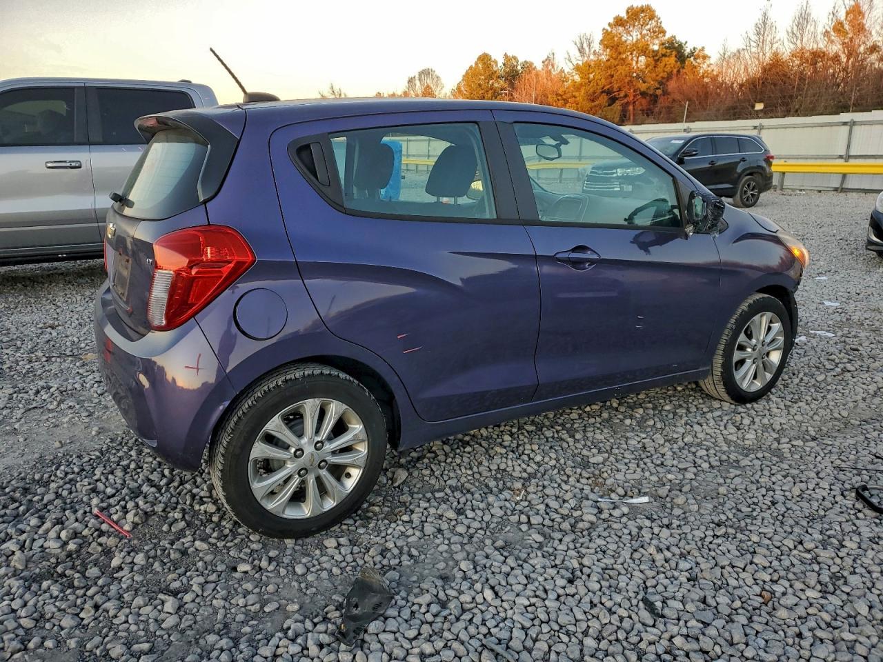 2016 Chev Spark 1Lt - Фото 3