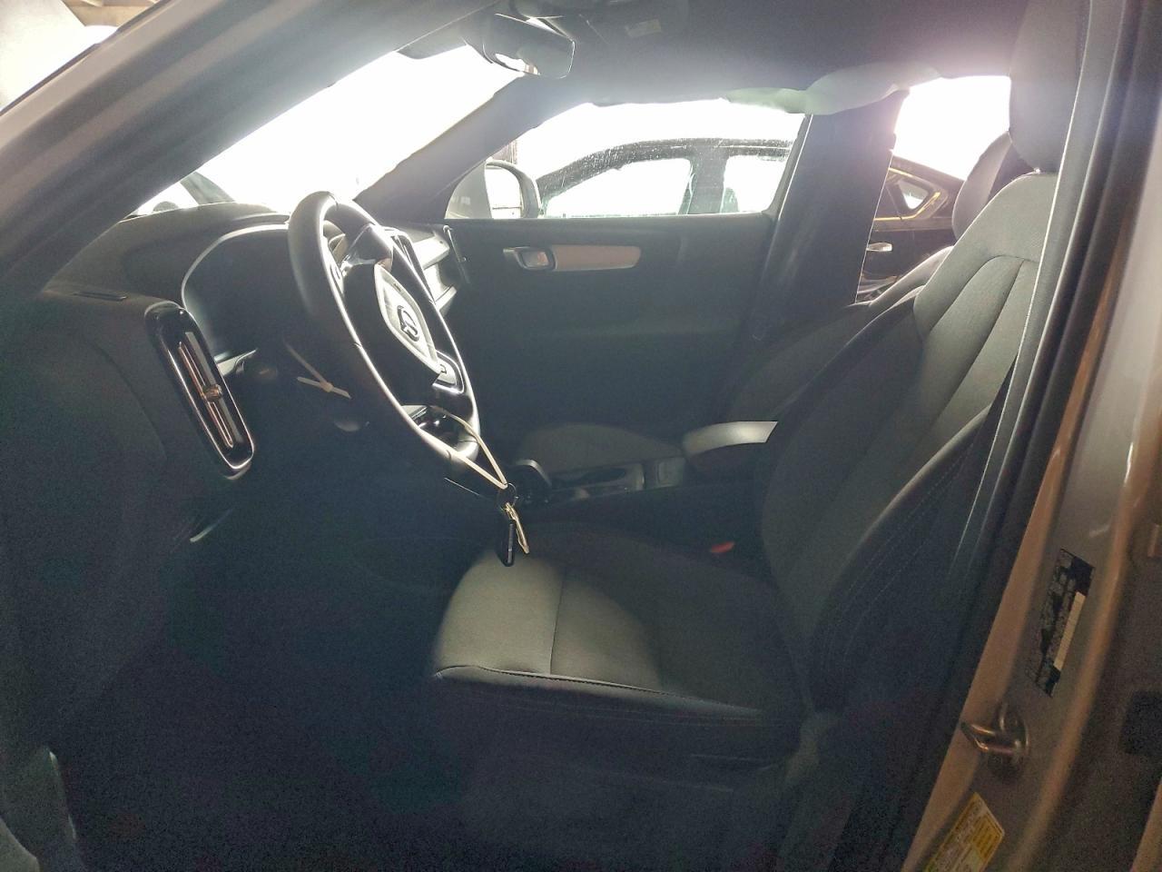 2024 Volvo Xc40 Core - Фото 7