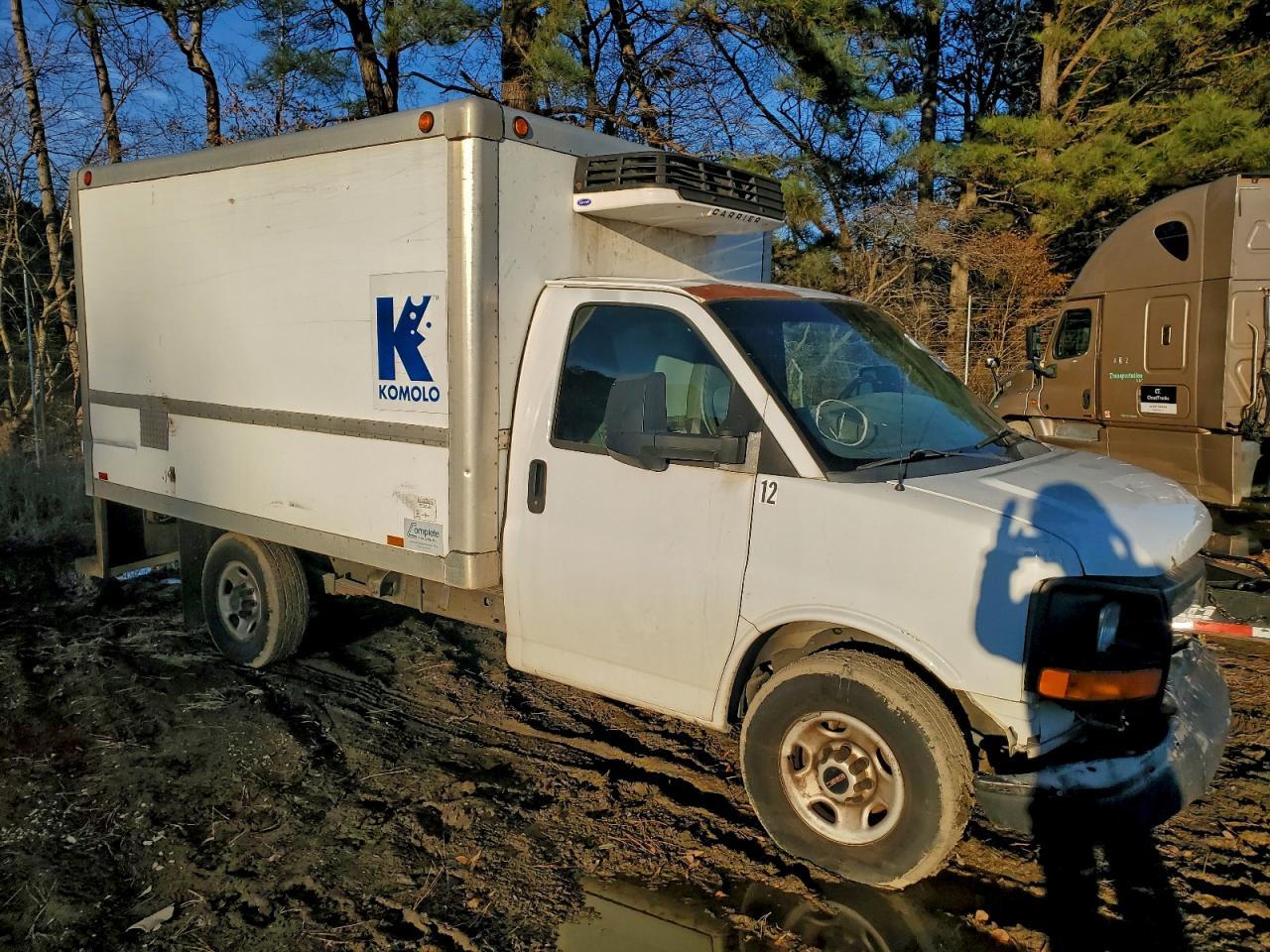 2013 GMC Savana Refrigerated Box Truck - Фото 4