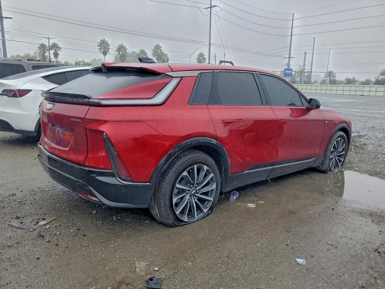 2024 Cadillac Lyriq Sport - Image 3