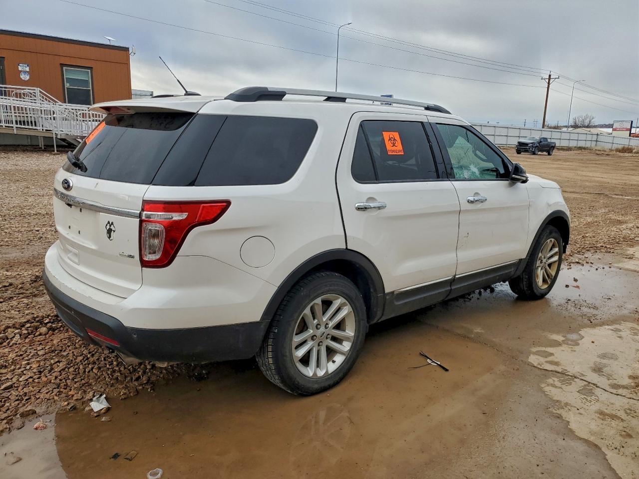 2015 Ford Explorer Xlt - Image 3