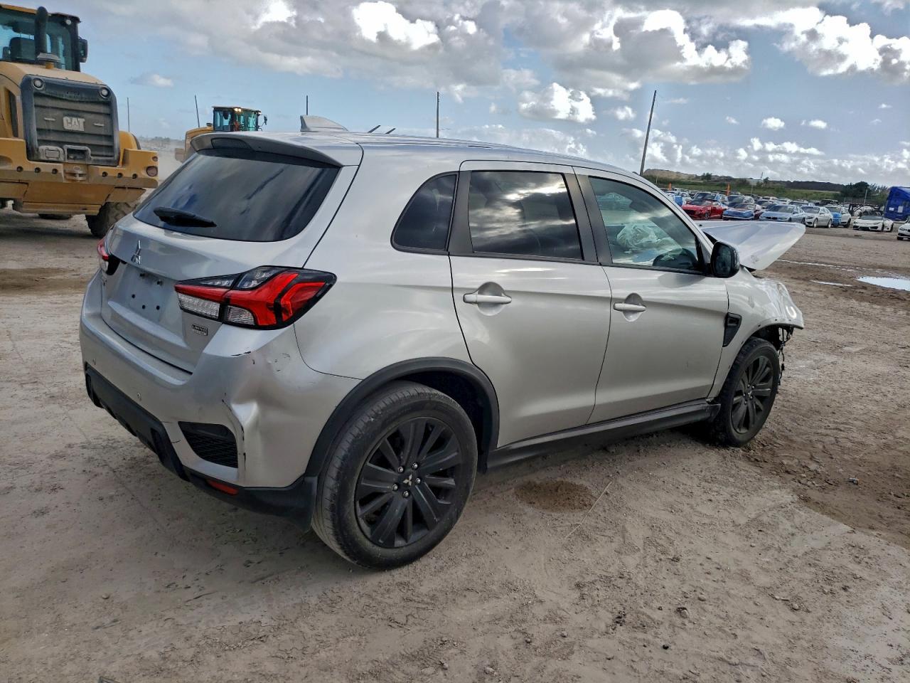 2022 Mitsubishi Outlander Sport Es - Image 3