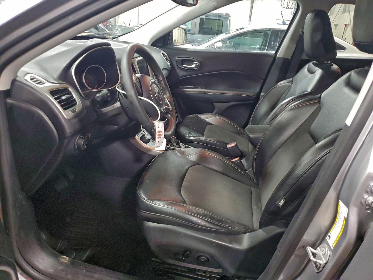 2018 Jeep Compass Latitude - Image 7