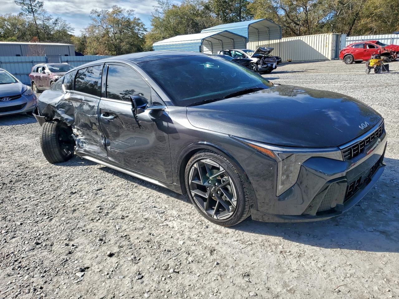 2025 Kia K4 Gt Line - Image 4