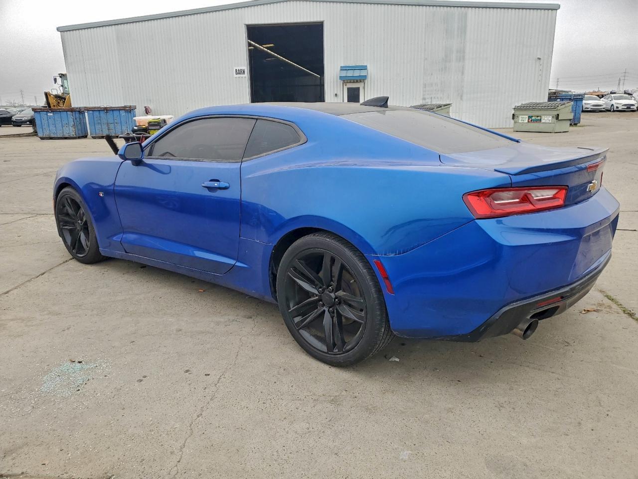 2017 Chevrolet Camaro Lt - Image 2