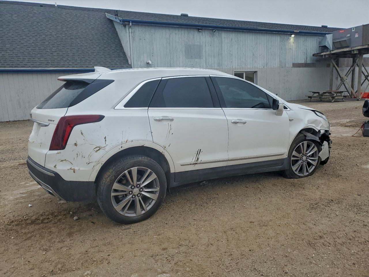 2024 Cadillac Xt5 Premium Luxury - Image 3