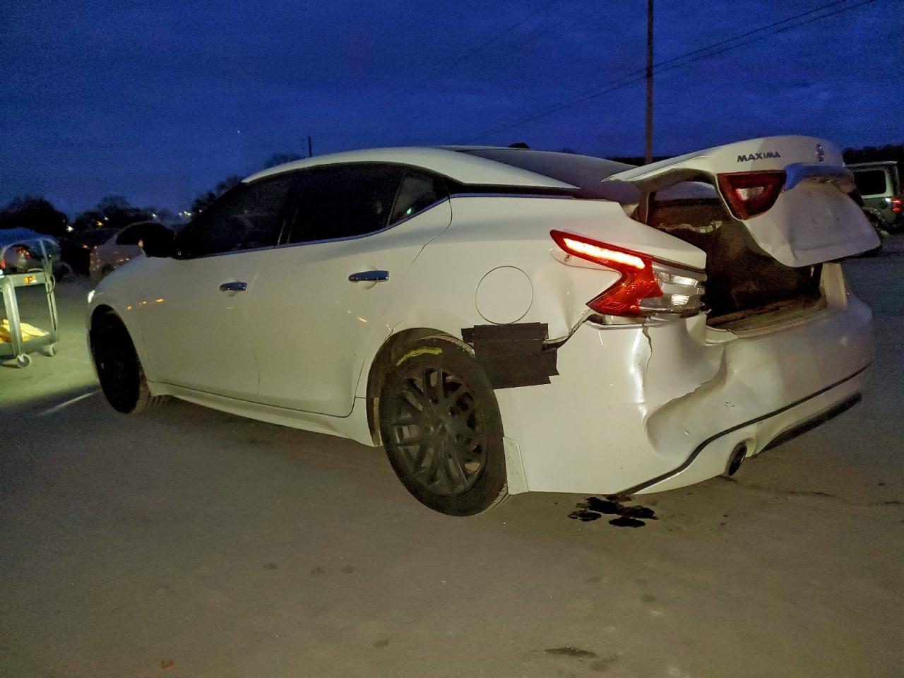 2017 Nissan Maxima 3.5S - Image 2