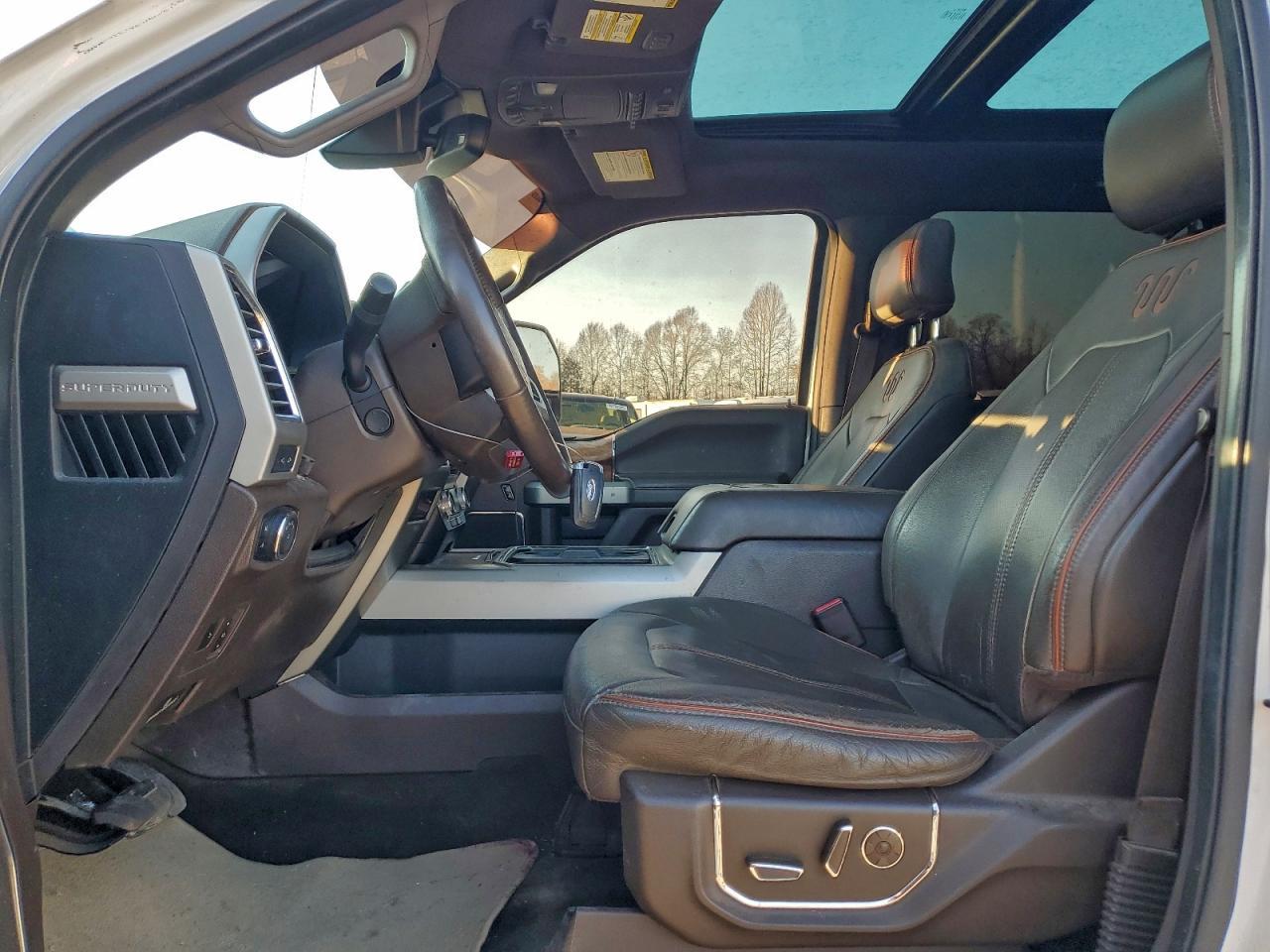 2017 Ford F350 Super Duty - Фото 7