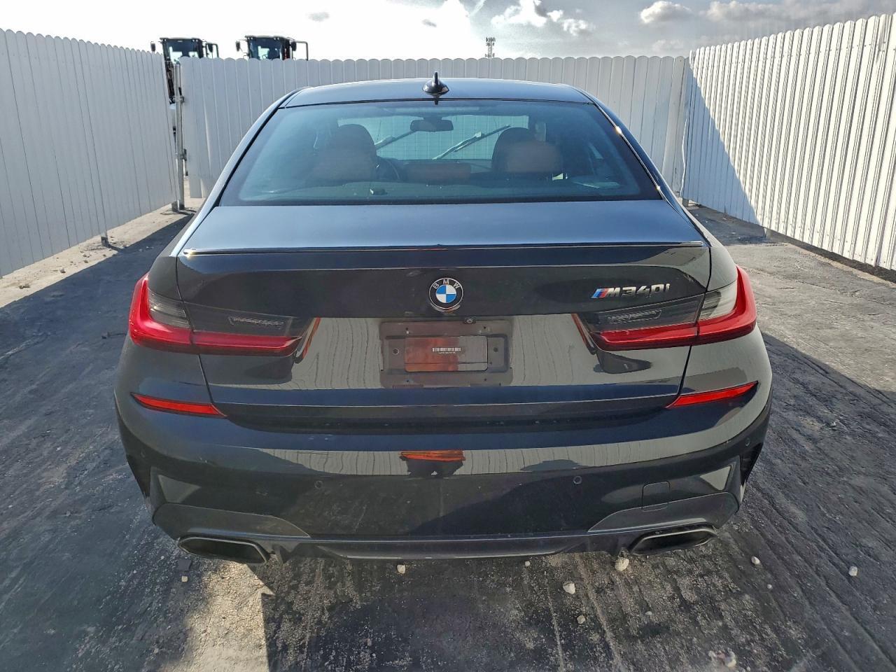 2021 BMW M340I - Фото 6