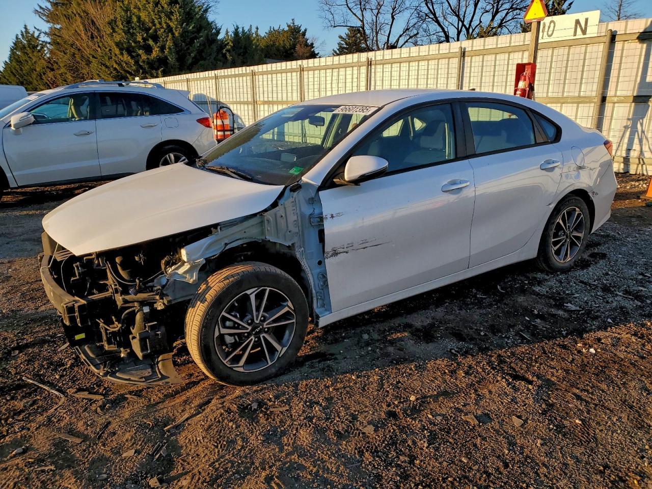 2023 Kia Forte Lx