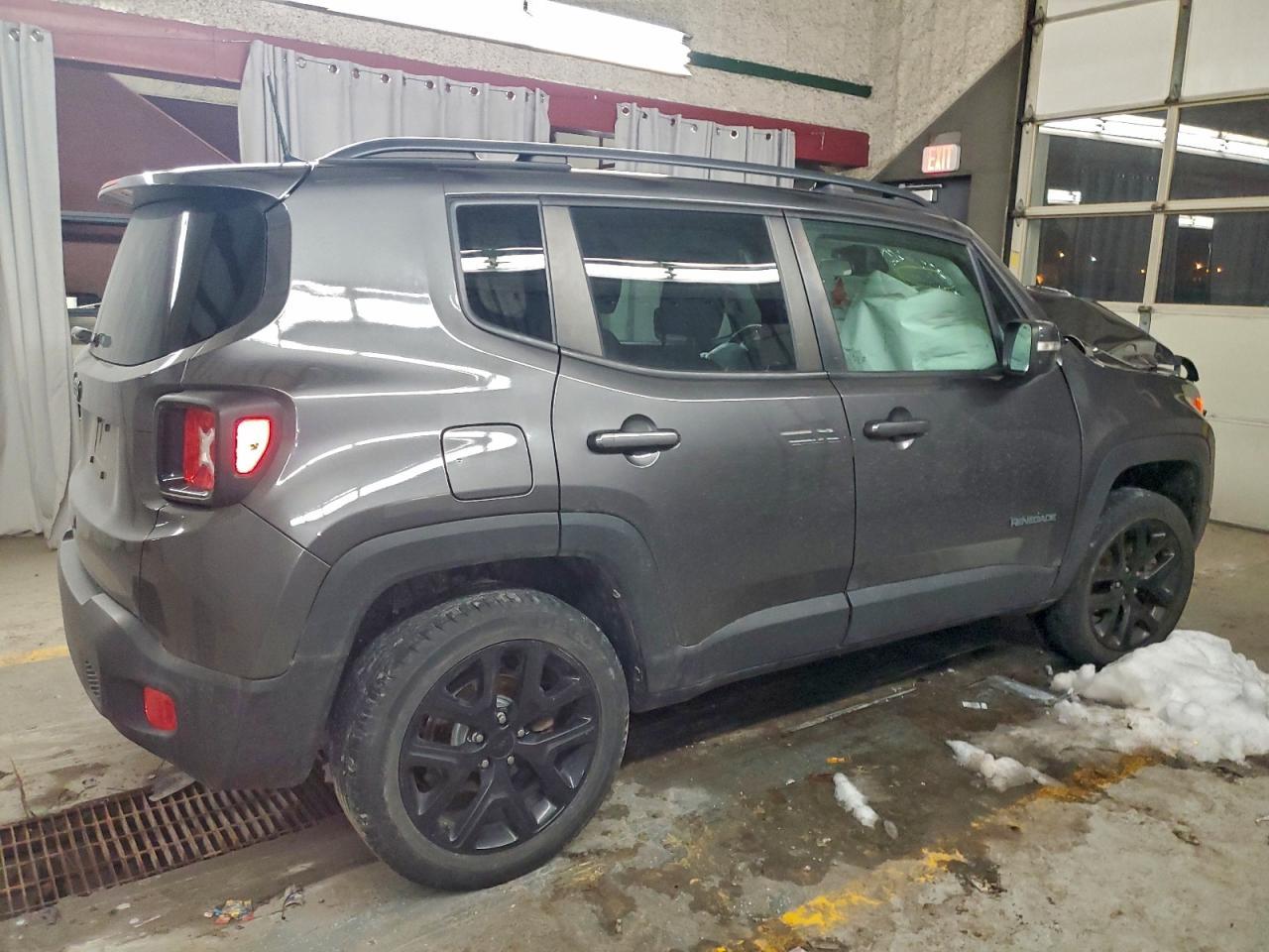 2018 Jeep Renegade Latitude - Фото 3