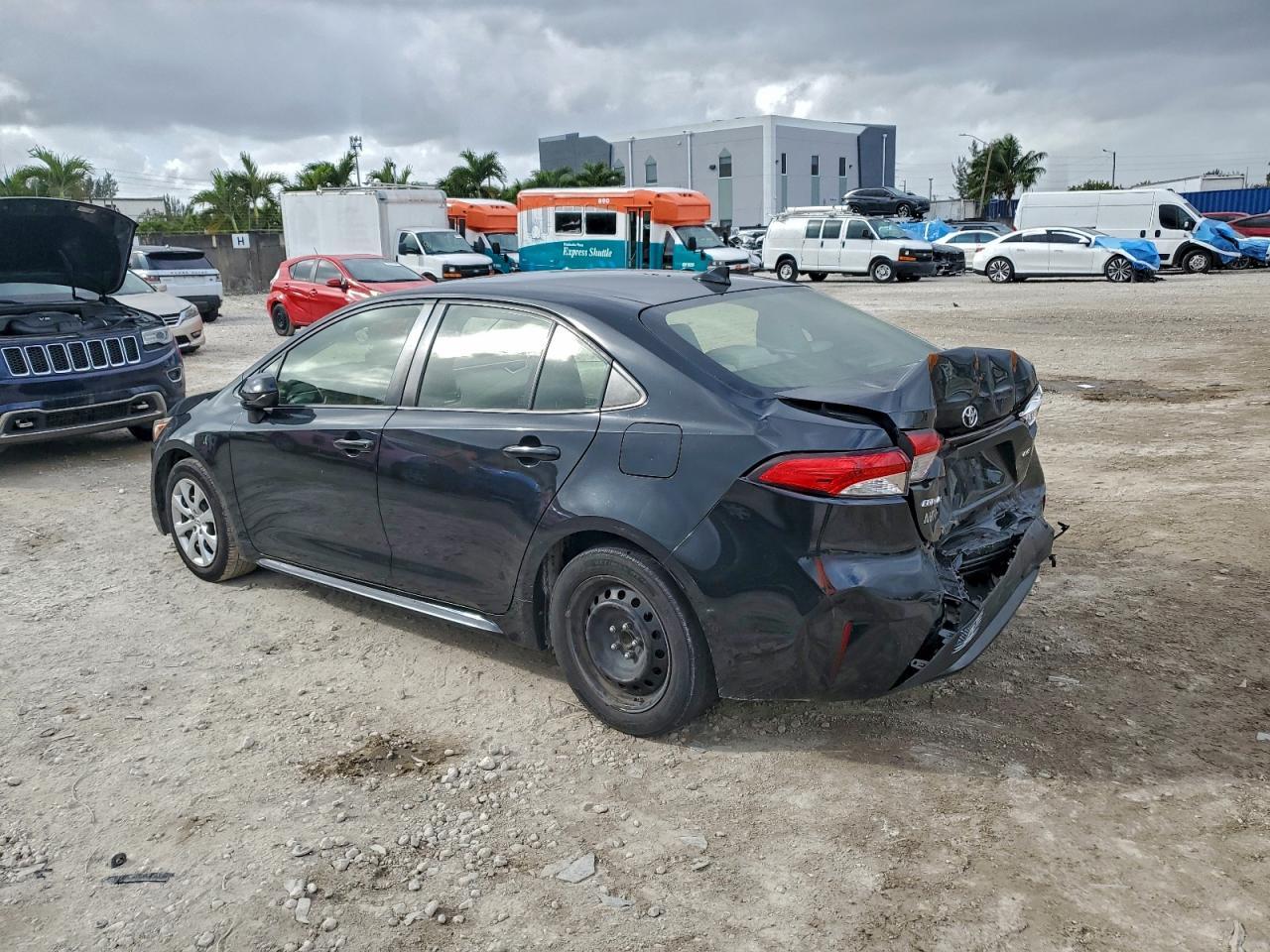 2021 Toyota Corolla Le - Фото 2