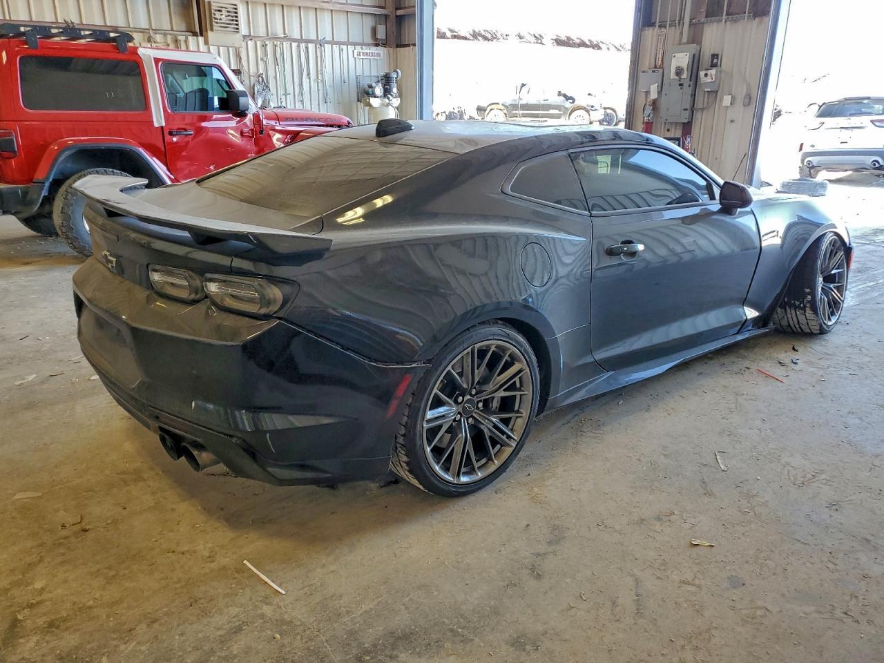 2020 Chevrolet Camaro Zl1 - Image 3