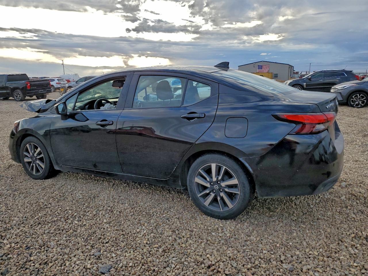 2021 Nissan Versa Sv - Фото 2