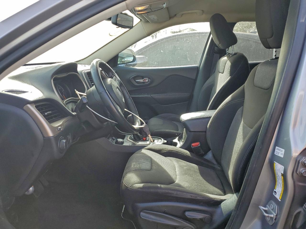 2017 Jeep Cherokee Sport - Фото 7