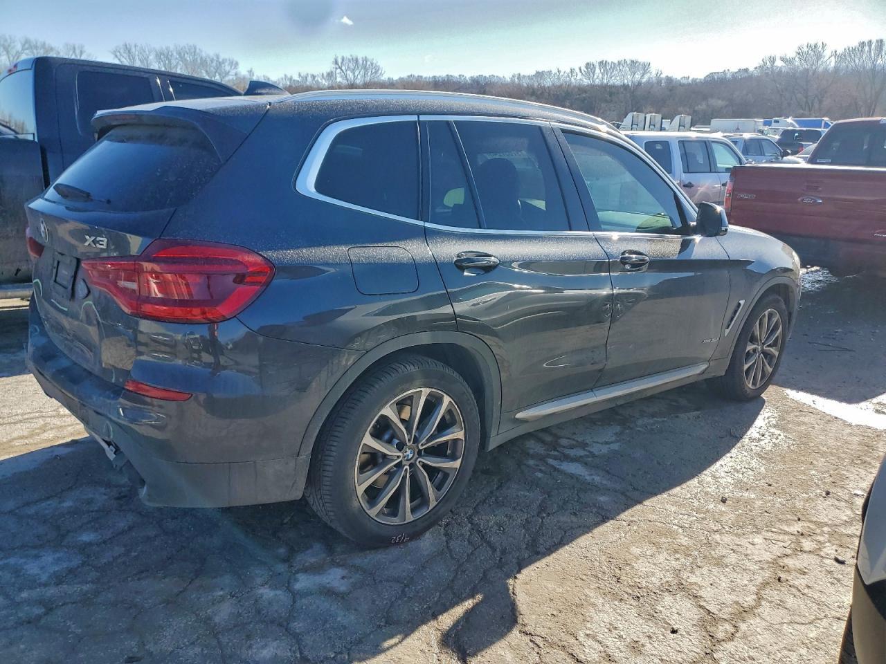 2018 BMW X3 xDrive30I - Фото 3
