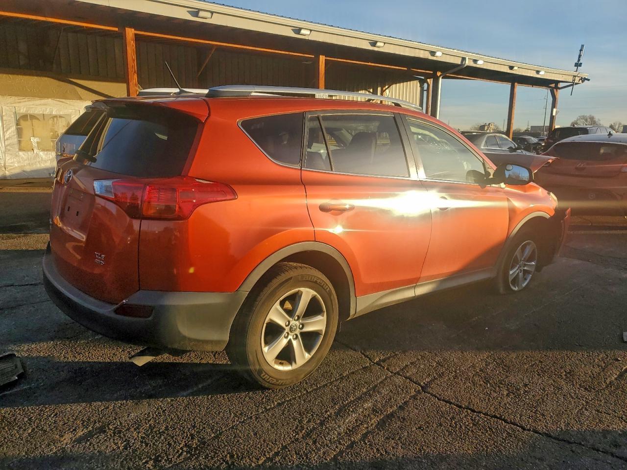 2015 Toyota Rav4 Xle - Image 3