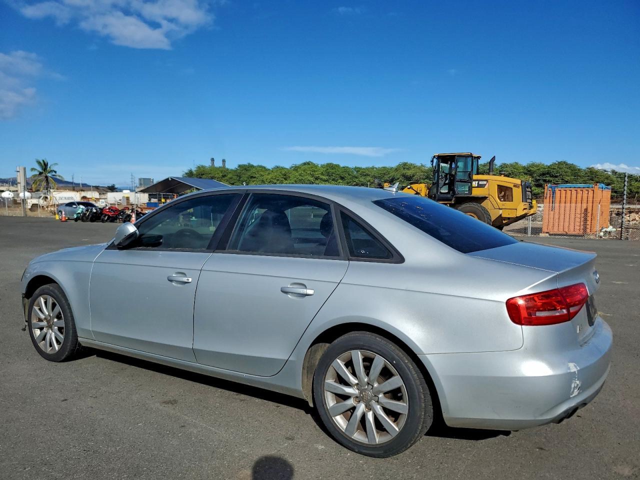 2013 Audi A4 Premium - Фото 2