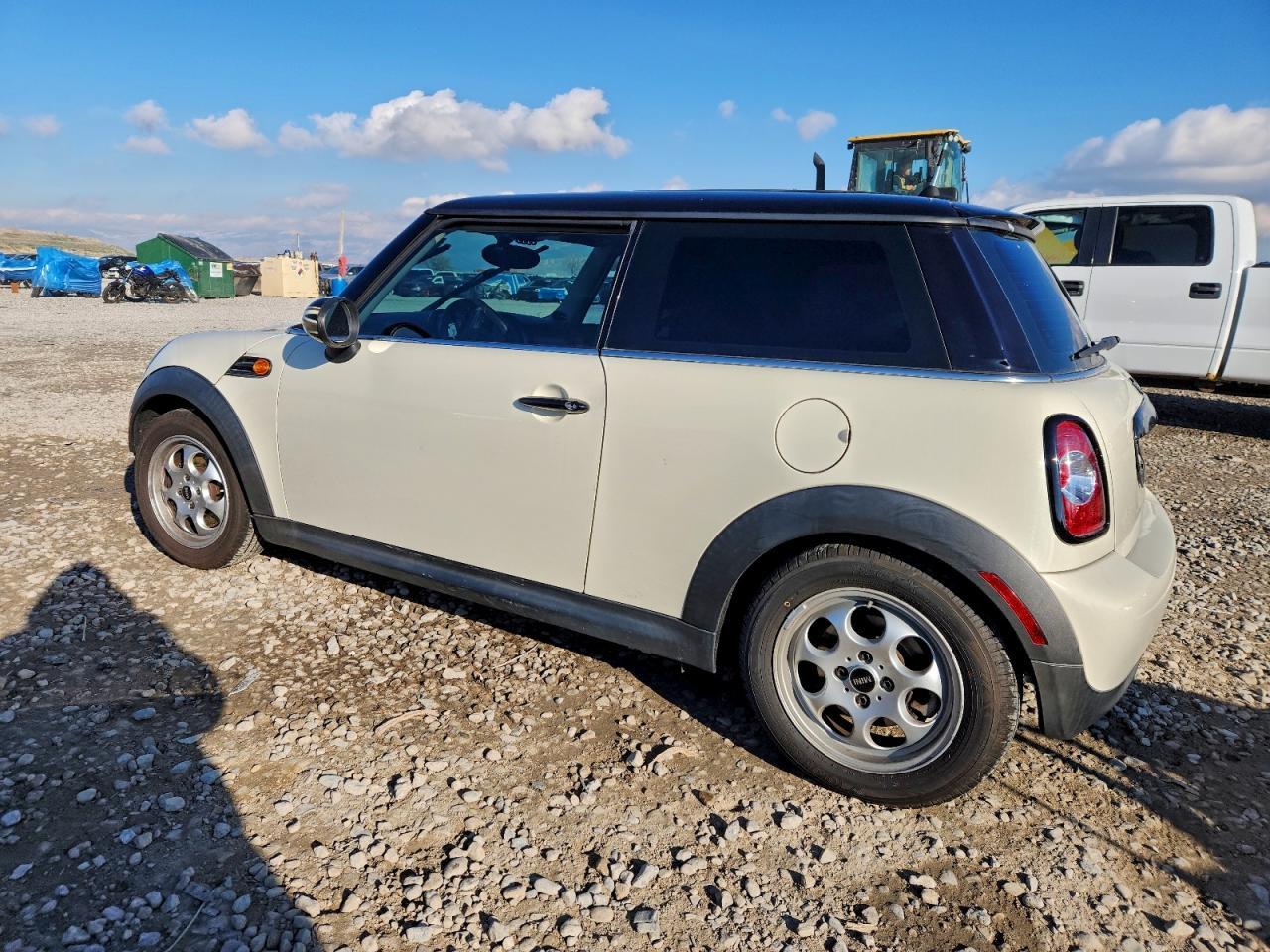2012 Mini Cooper - Image 2