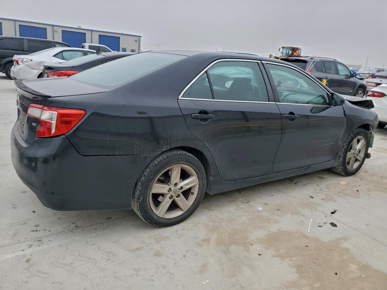 2014 Toyota Camry - Фото 3