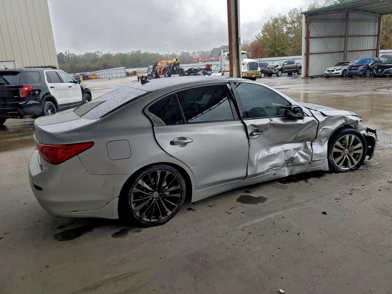 2017 Infiniti Q50 Premium - Фото 3