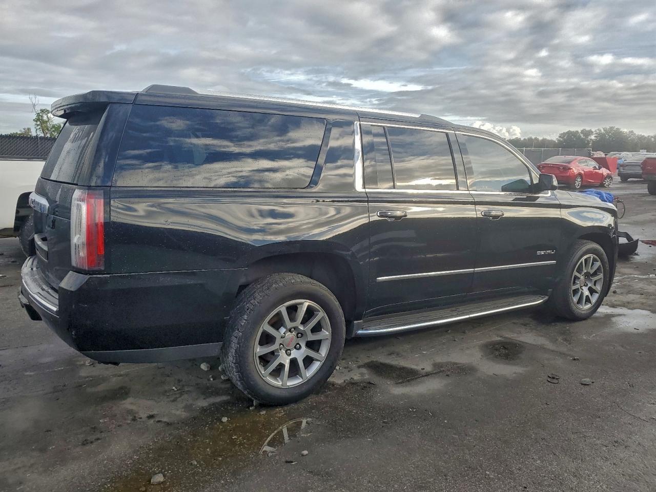 2019 GMC Yukon Xl Denali - Фото 3