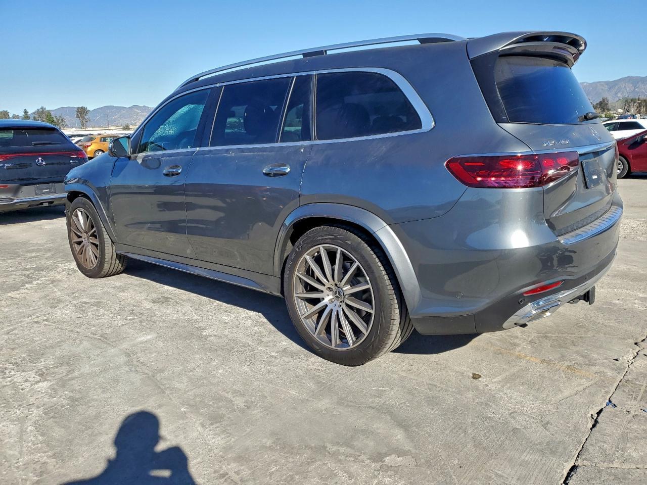 2025 Mercedes-Benz Gls 450 4Matic - Image 2
