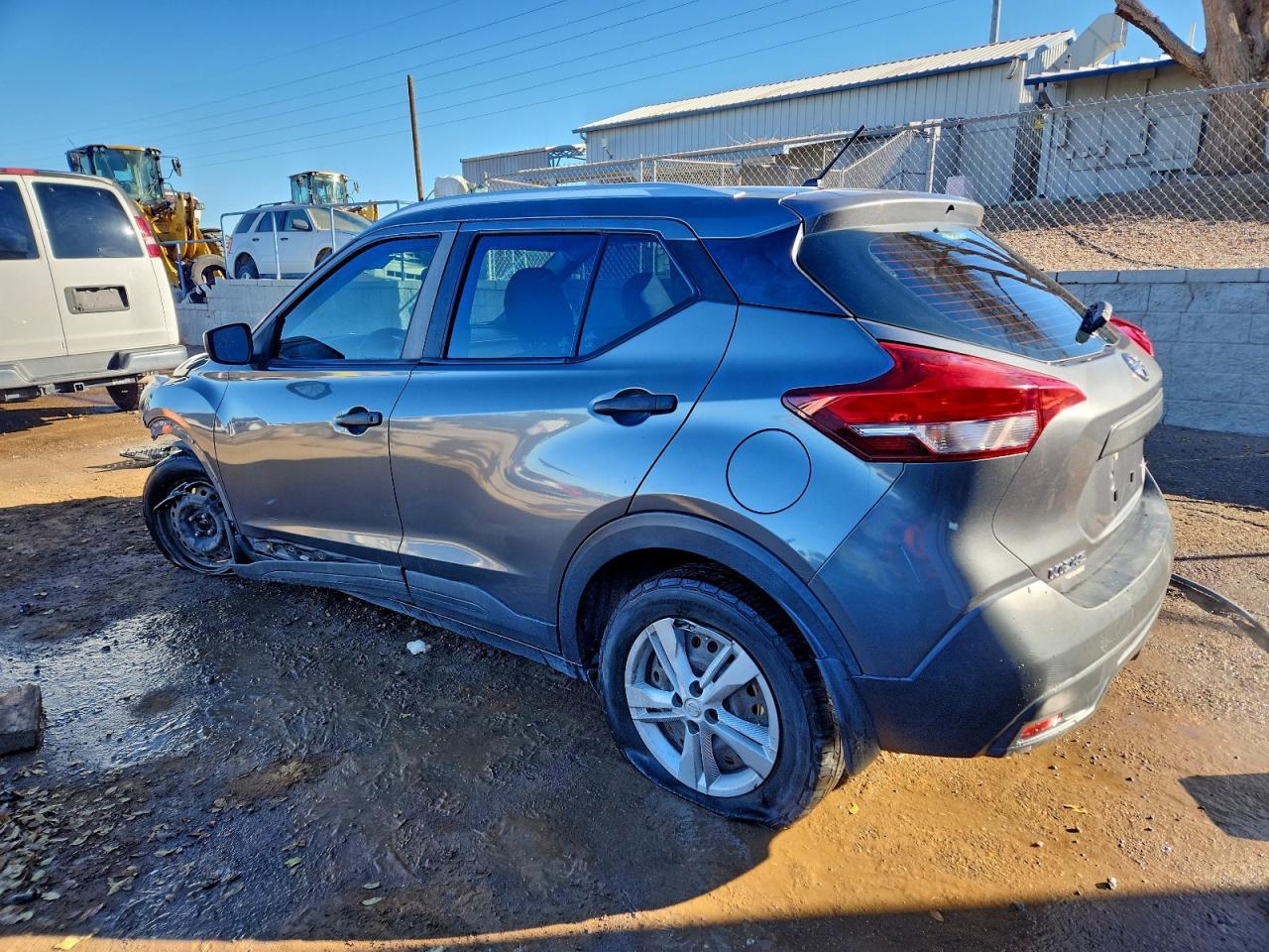 2019 Nissan Kicks S - Фото 2