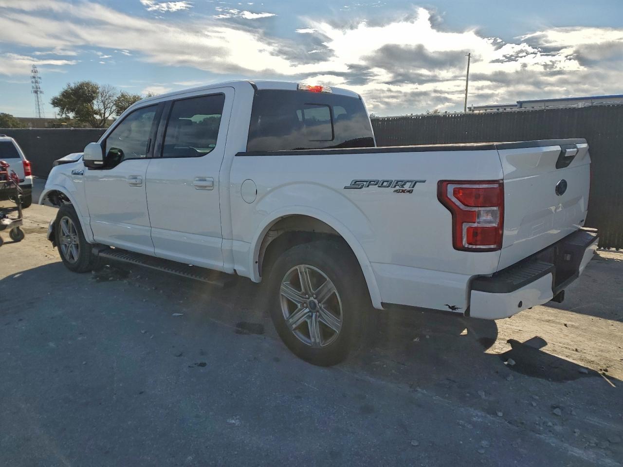 2018 Ford F150 Supercrew - Фото 2