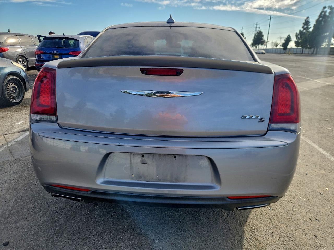 2016 Chrysler 300 S - Image 6