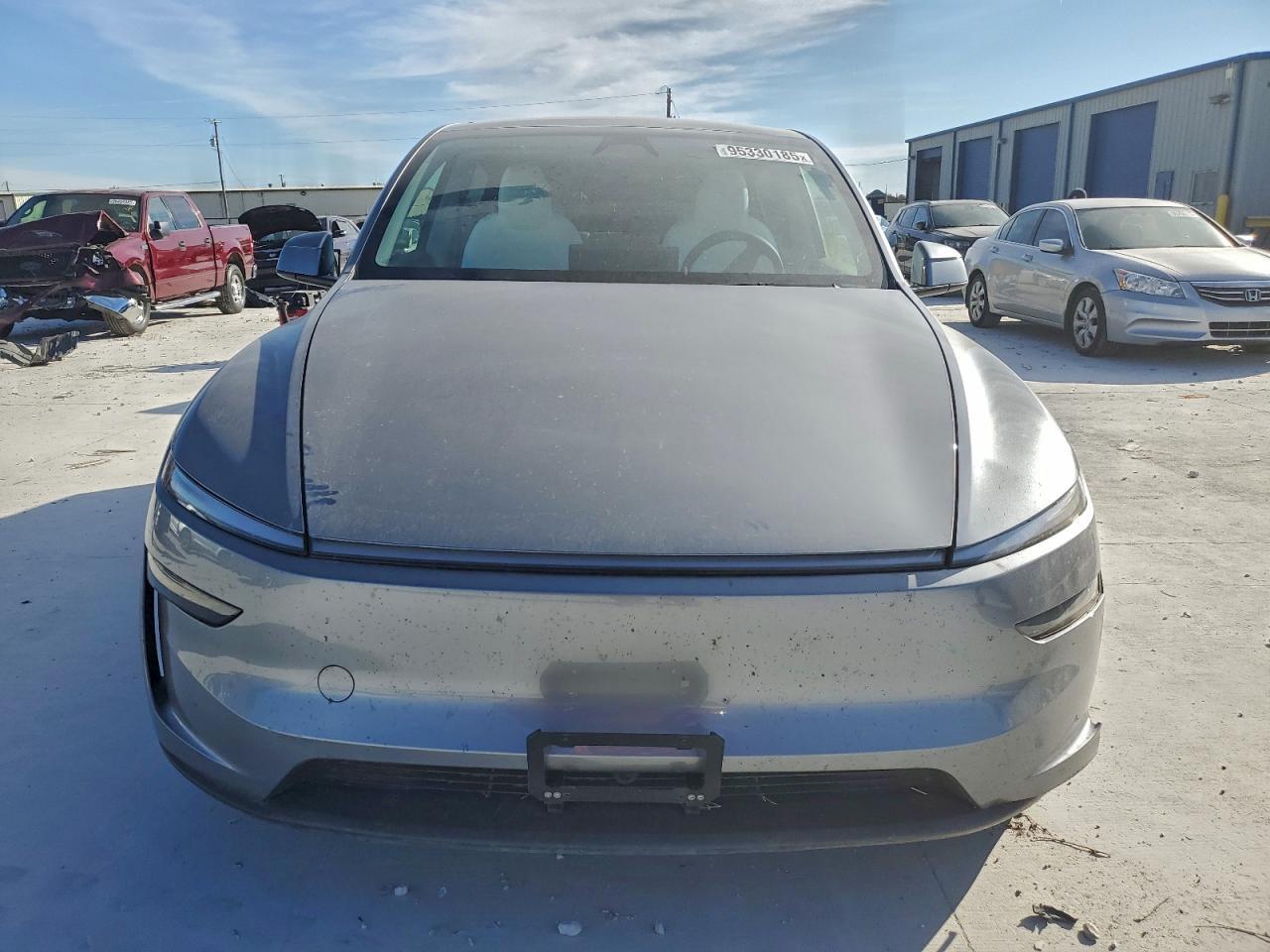 2026 Tesla Model Y - Фото 5