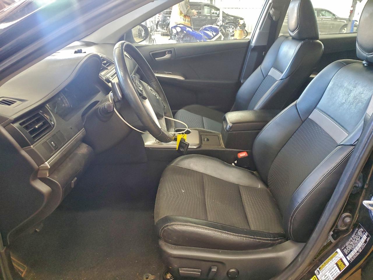 2012 Toyota Camry Se - Image 7