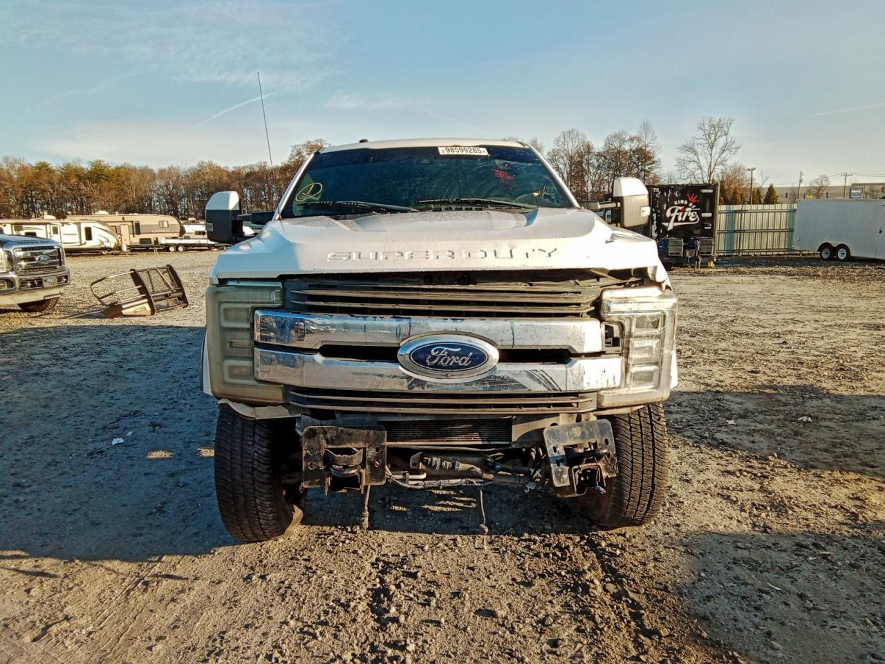 2017 Ford F350 Super Duty - Фото 5